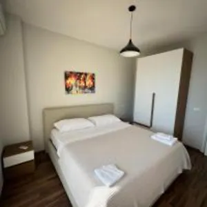 Hotel Nuna, Radhime